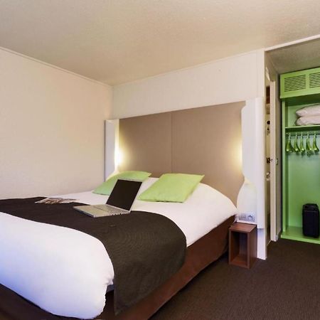 แคมปานิล เซนต์ เควนทีน ออง อีฟลีน Hotel Montigny-le-Bretonneux ภายนอก รูปภาพ
