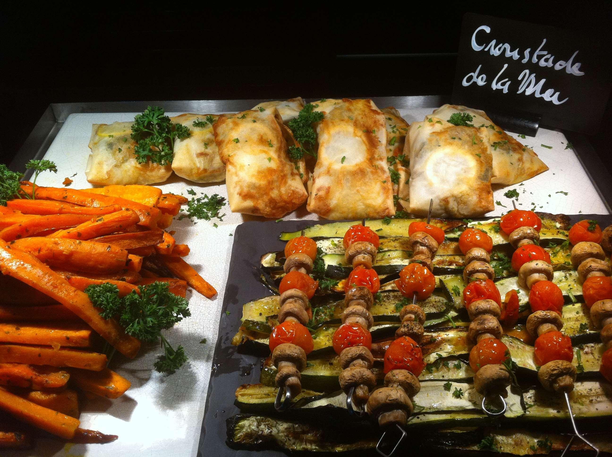 แคมปานิล เซนต์ เควนทีน ออง อีฟลีน Hotel Montigny-le-Bretonneux ภายนอก รูปภาพ