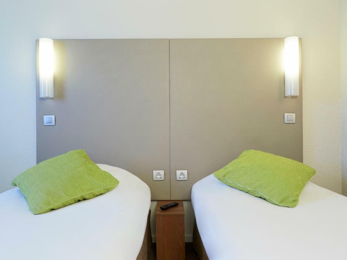แคมปานิล เซนต์ เควนทีน ออง อีฟลีน Hotel Montigny-le-Bretonneux ภายนอก รูปภาพ